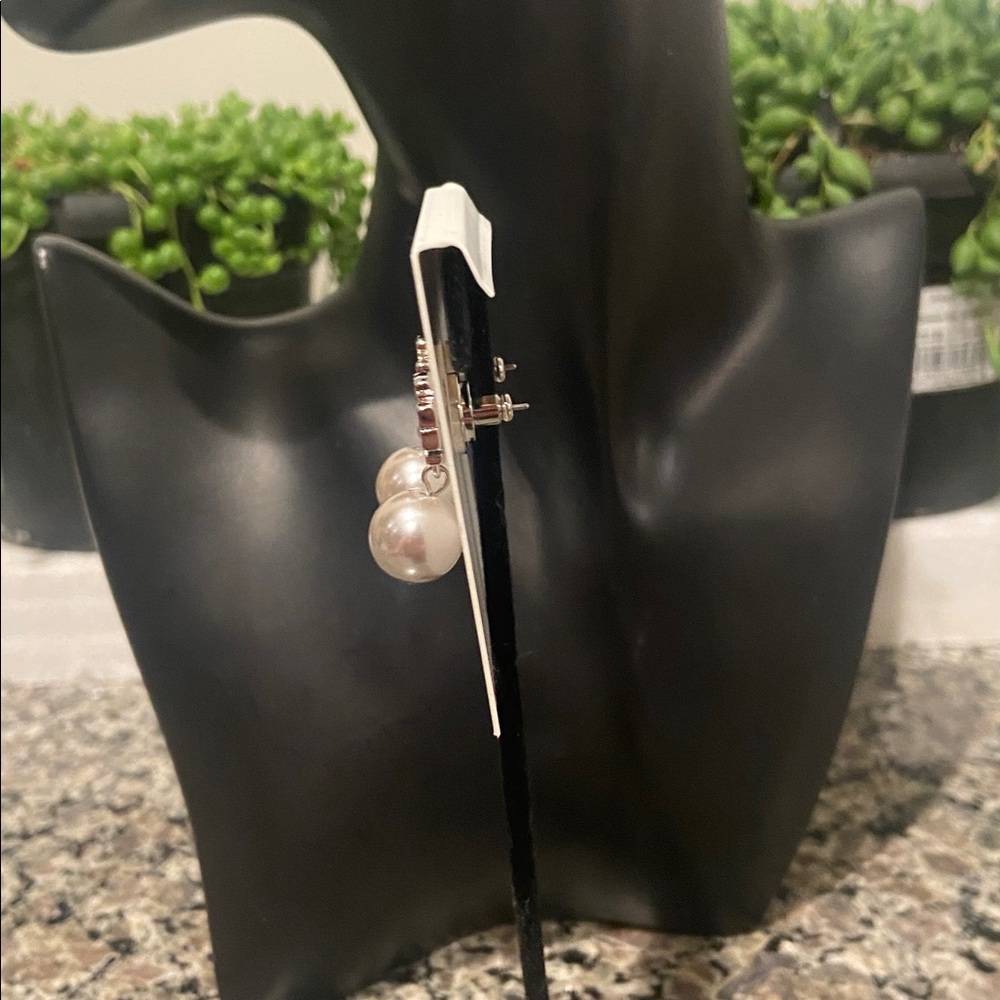 Tory Burch New Silver Pearl Earrings - Picture 4 of 7